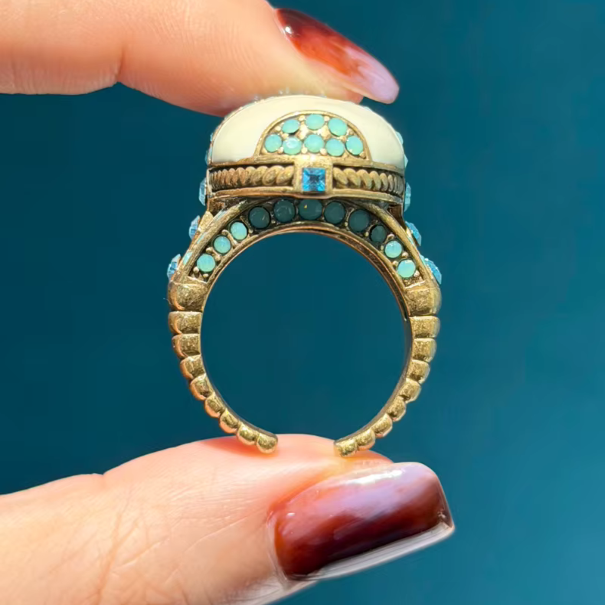 AEGEAN Crystal Cocktail Ring