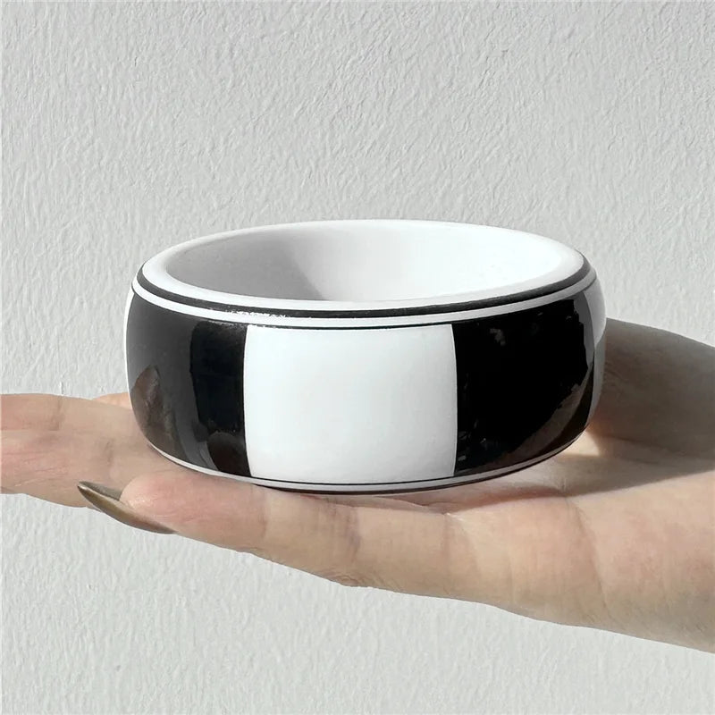 GRAPHIC Wide Bangle
