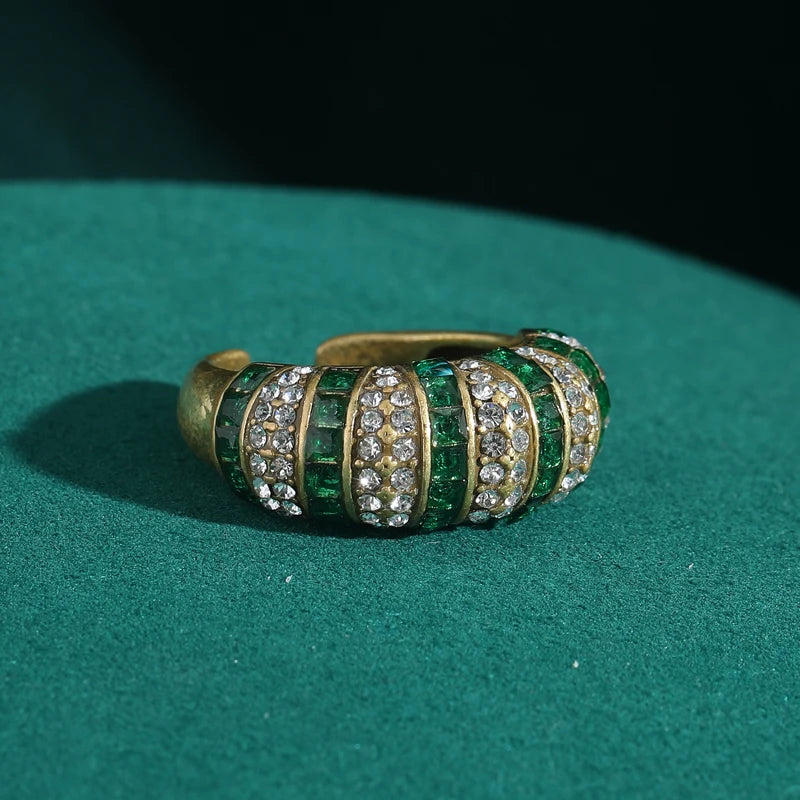 LUNA Horn Ring Secondary image