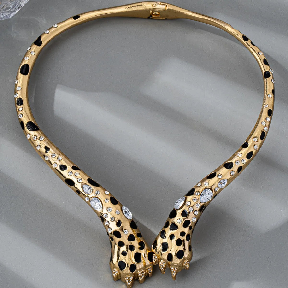 PROWL Collar Necklace