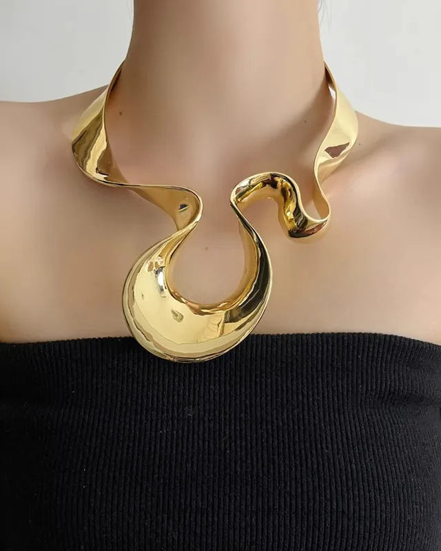 REBEL Choker Necklace Main image