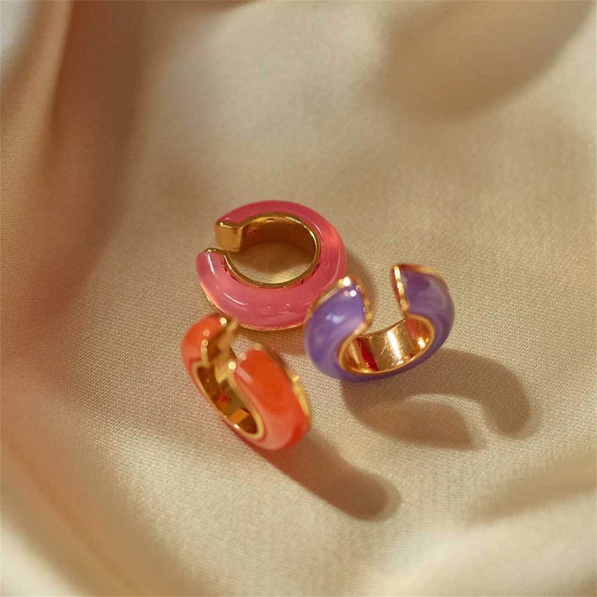 ROUGE Enamel Hoop Clips
