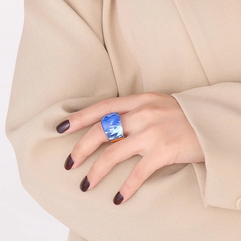 VIVID Ring-Ring-SAINT CHIC-Gold Black-6-SAINT CHIC