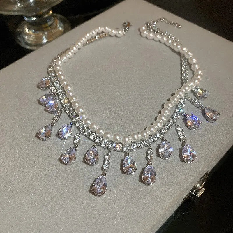 CASCADE Pearl Crystal Necklace Secondary image