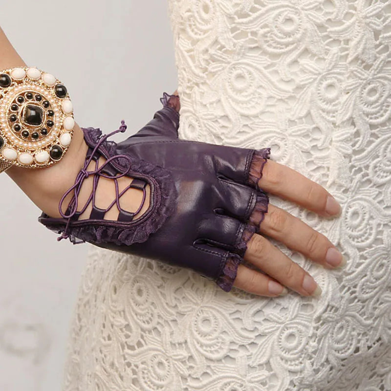 REGENCY Lace-Up Leather Driving Gloves Secondary image